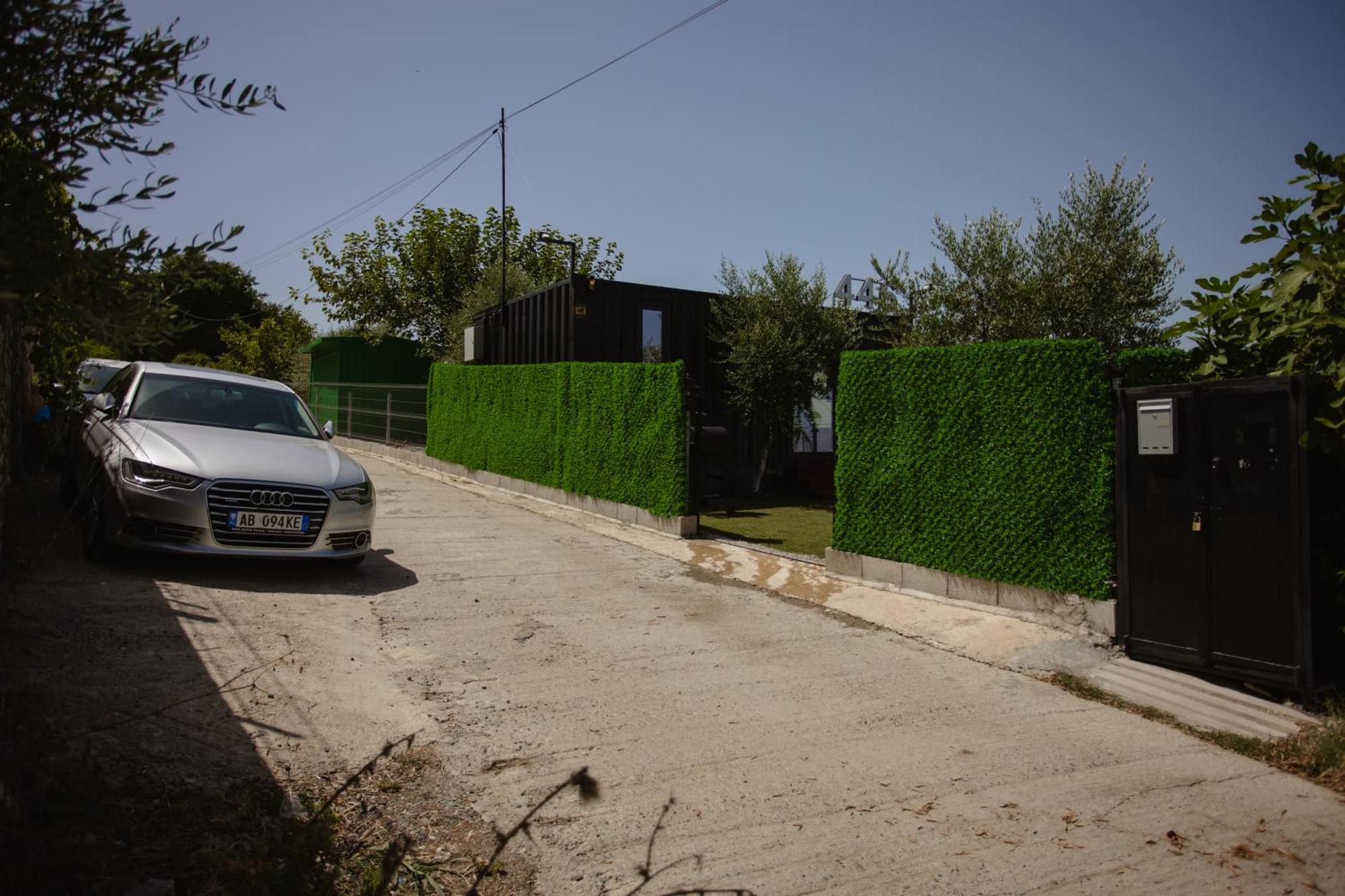 Вілла 446 Tiny House Shiroke Екстер'єр фото