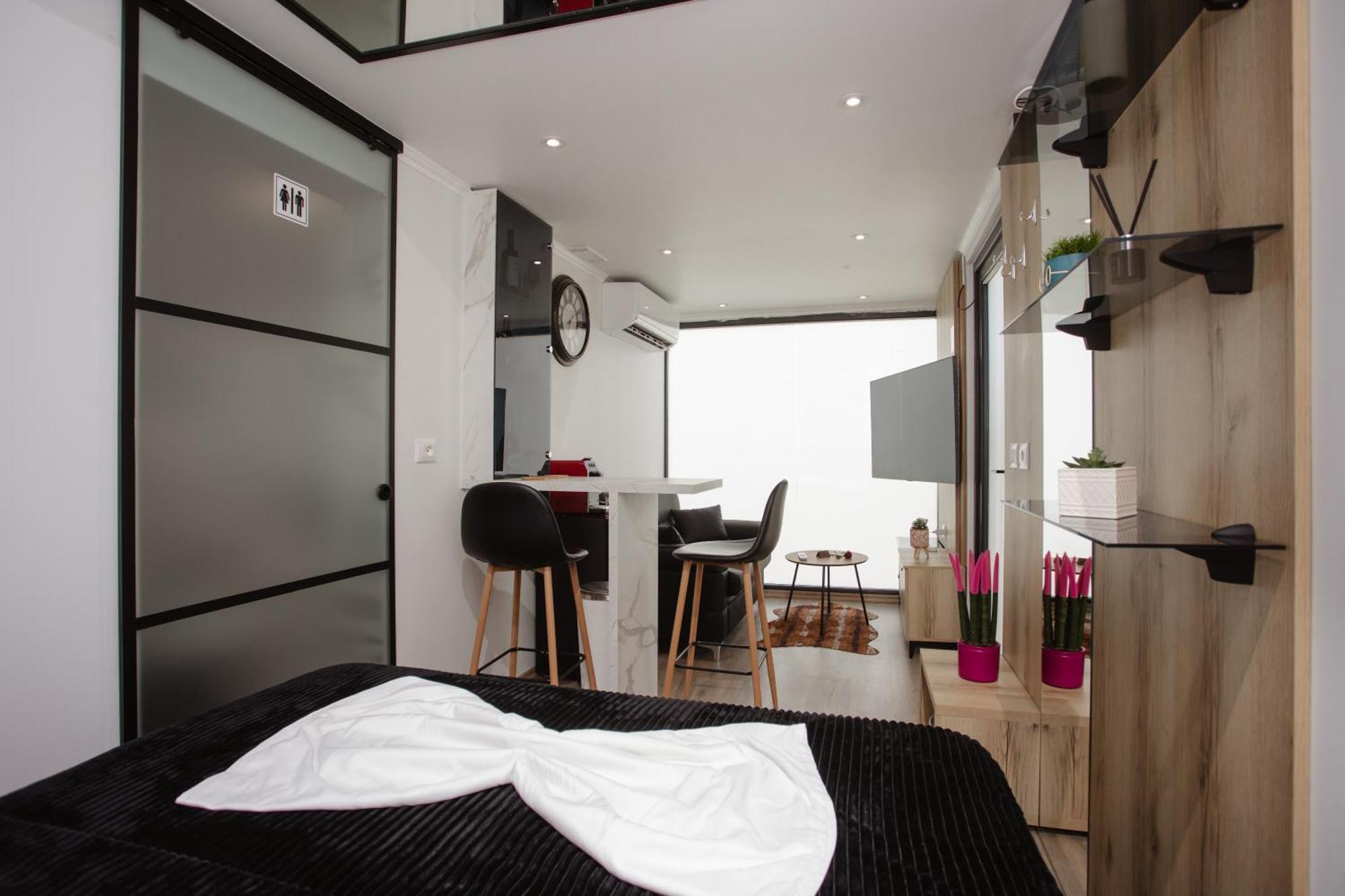 Вілла 446 Tiny House Shiroke Екстер'єр фото
