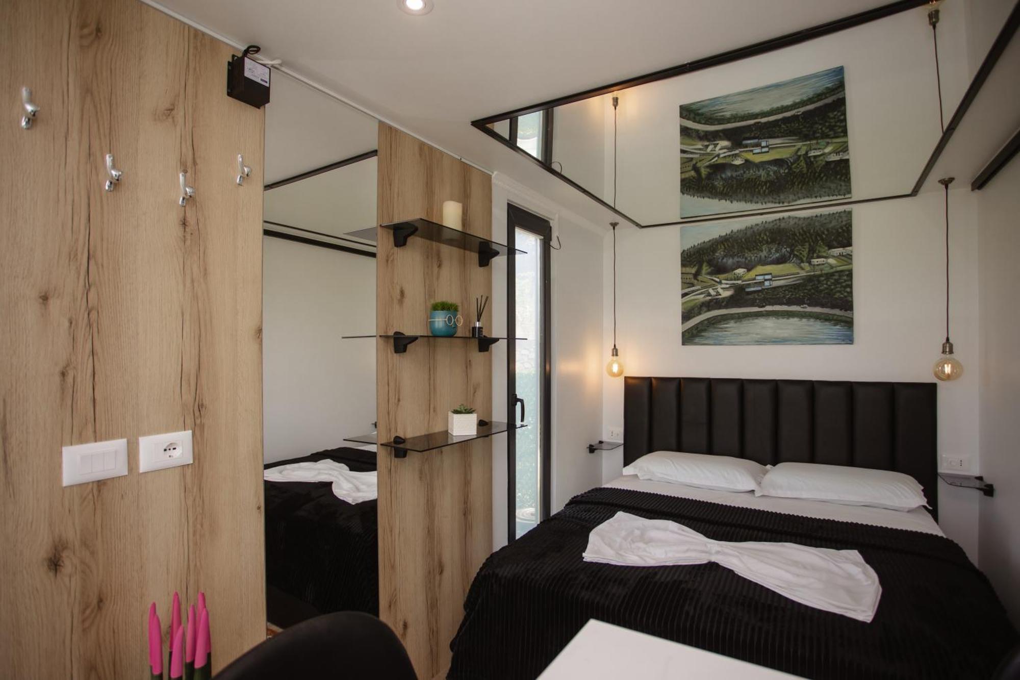 Вілла 446 Tiny House Shiroke Екстер'єр фото